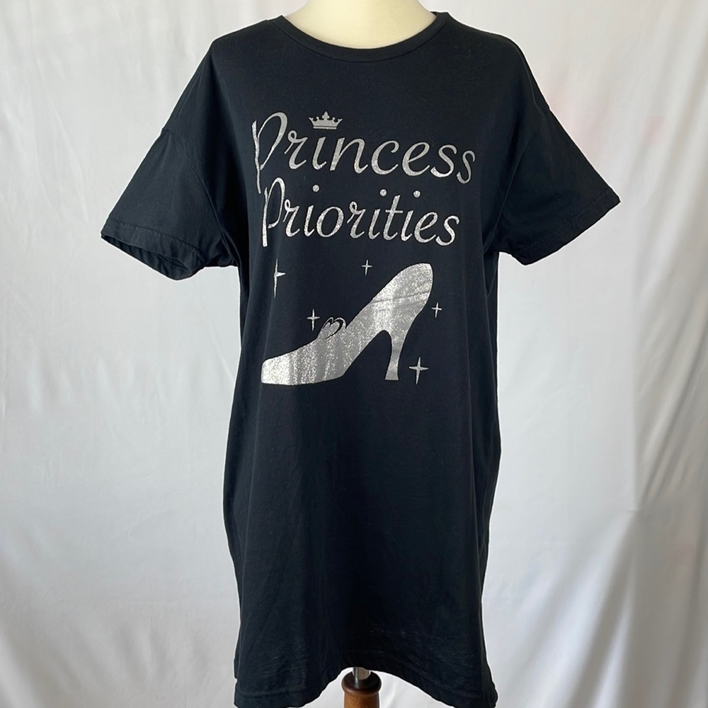 Disney Black & Silver Princess Priorities Oversized Tee w/Glitter Slipper -Small